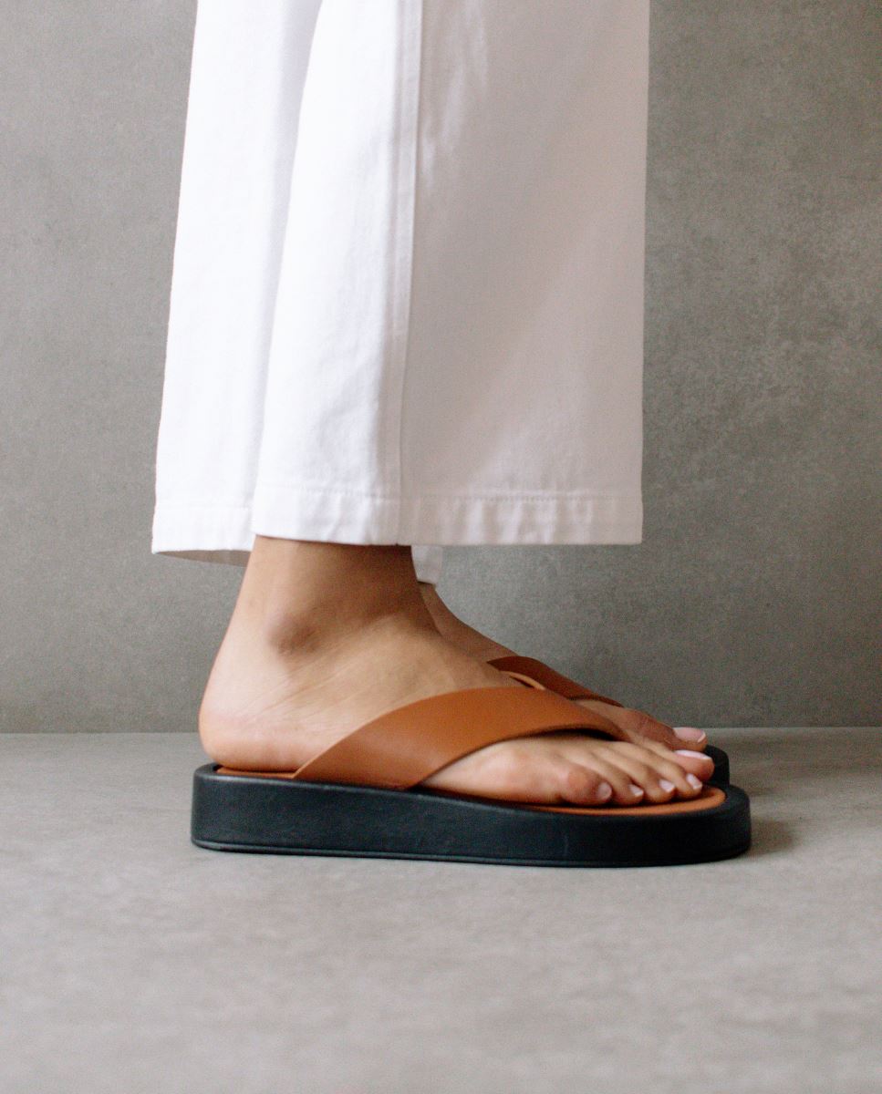 Overcast Slide Thong - Tan