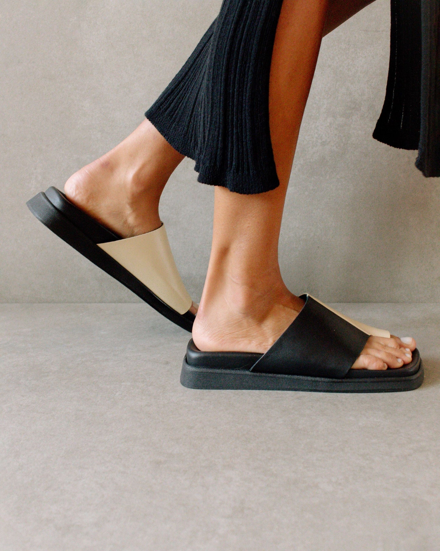 Toe Ring Flop Bicolour - Black/Ivory