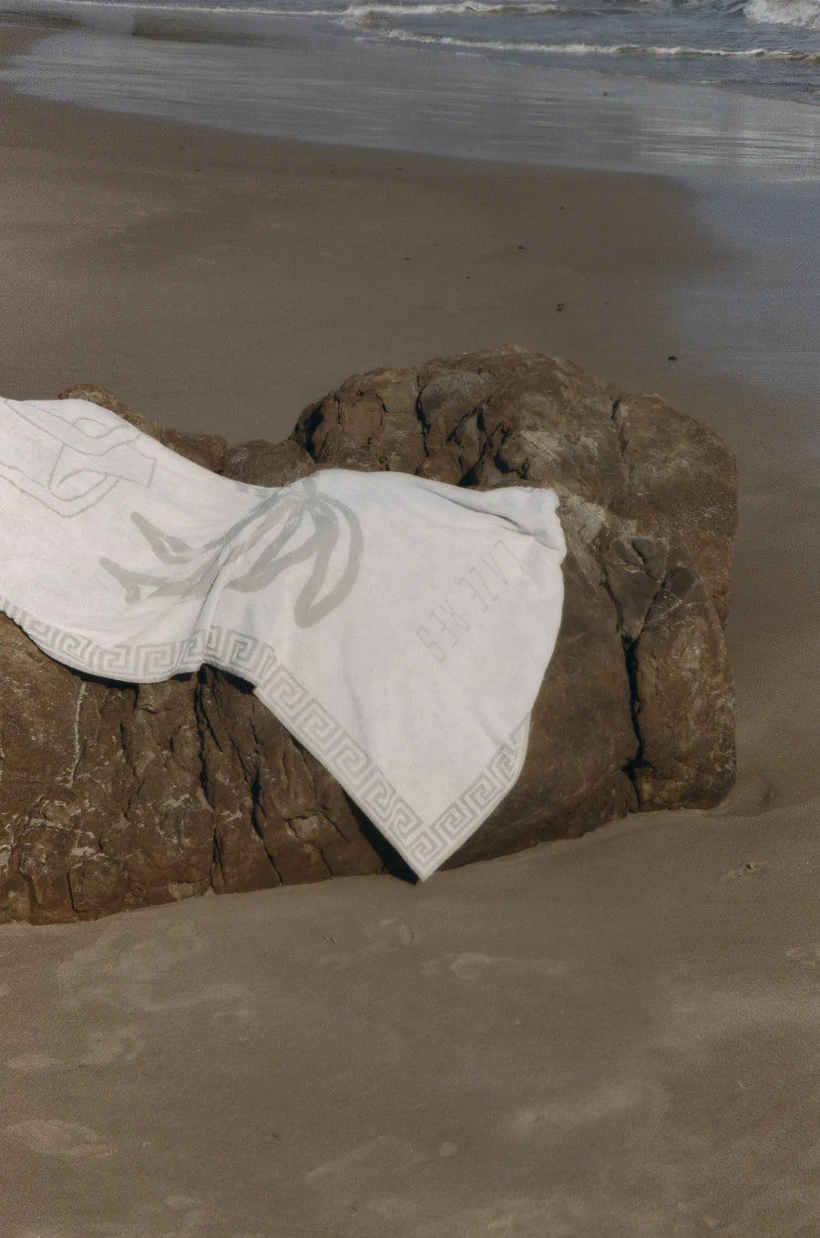 No.3 Laze Bay Towel